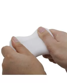 Pretty Love Crystle - Masturbator in Weiß